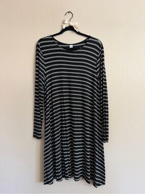 Old Navy Black and White Striped Long-Sleeve Swing Dress